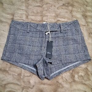 West Of Melrose Casual Plaid Mini Shorts  Size Small